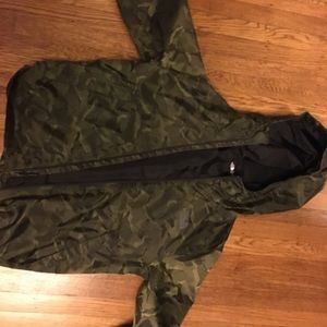 Men’s North Face Millerton Camo Jacket - Medium